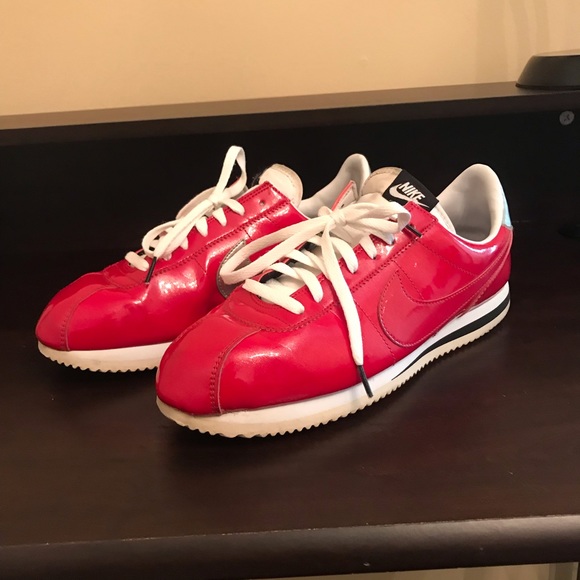 all red nike cortez shoes
